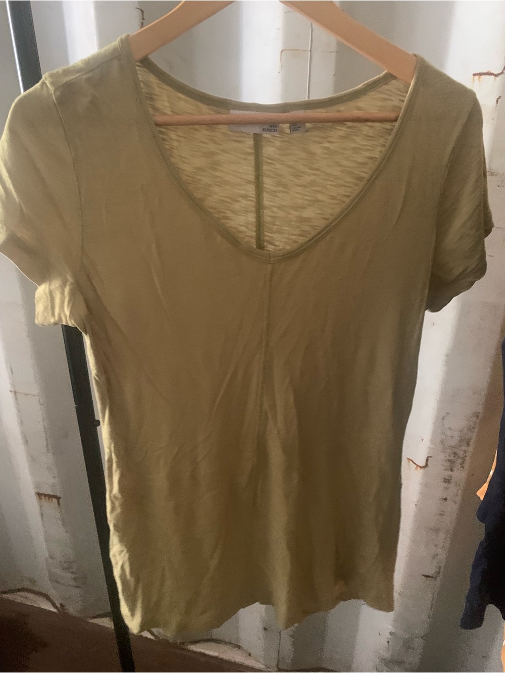 14th & Union Olive Green V-Neck Short Sleeve Tee